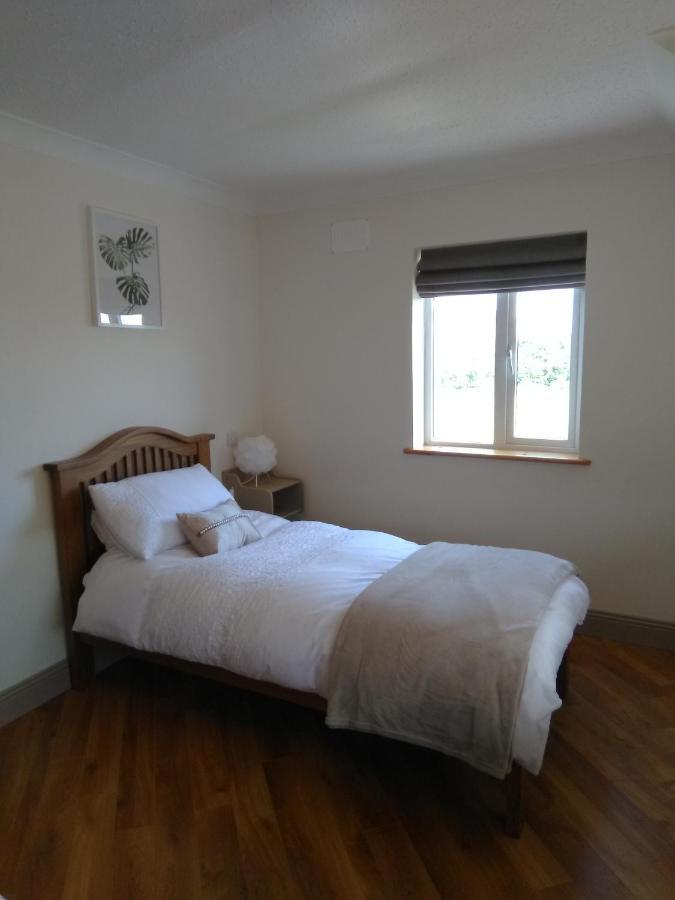 Burren Rock Farmhouse B&B Turlough  Bagian luar foto