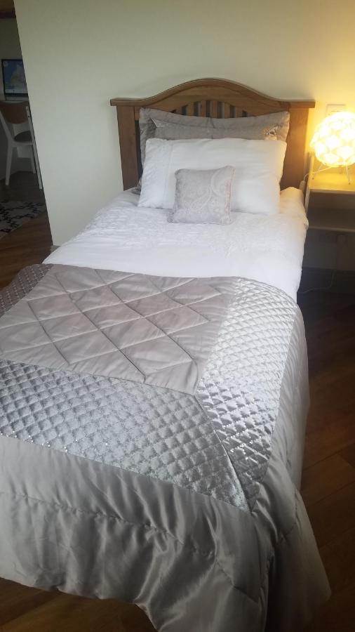 Burren Rock Farmhouse B&B Turlough  Bagian luar foto