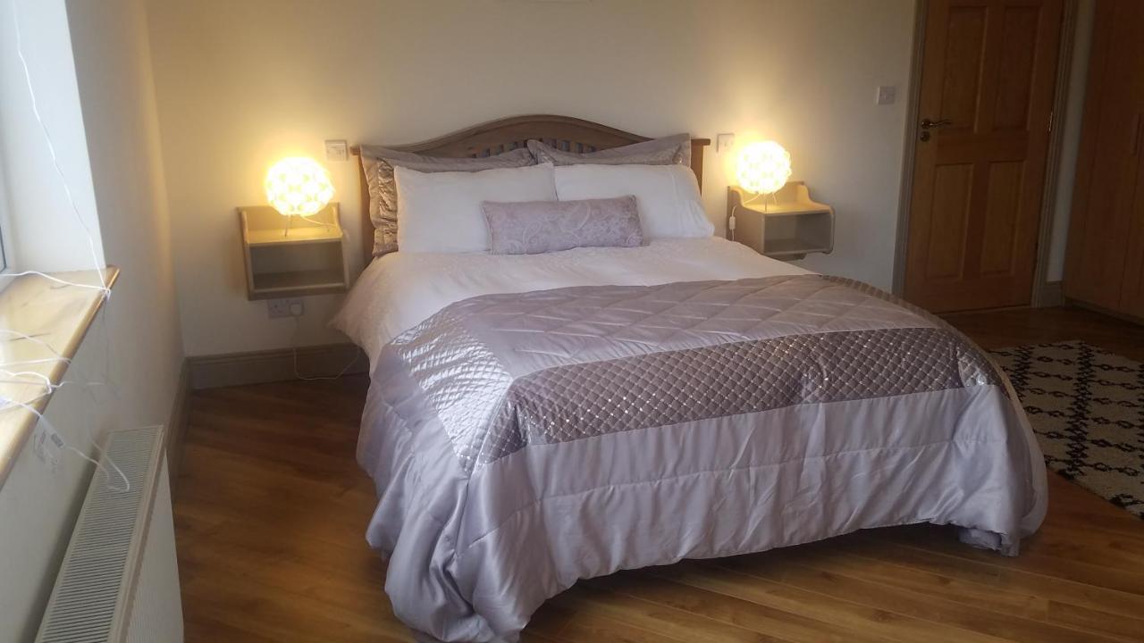 Burren Rock Farmhouse B&B Turlough  Bagian luar foto